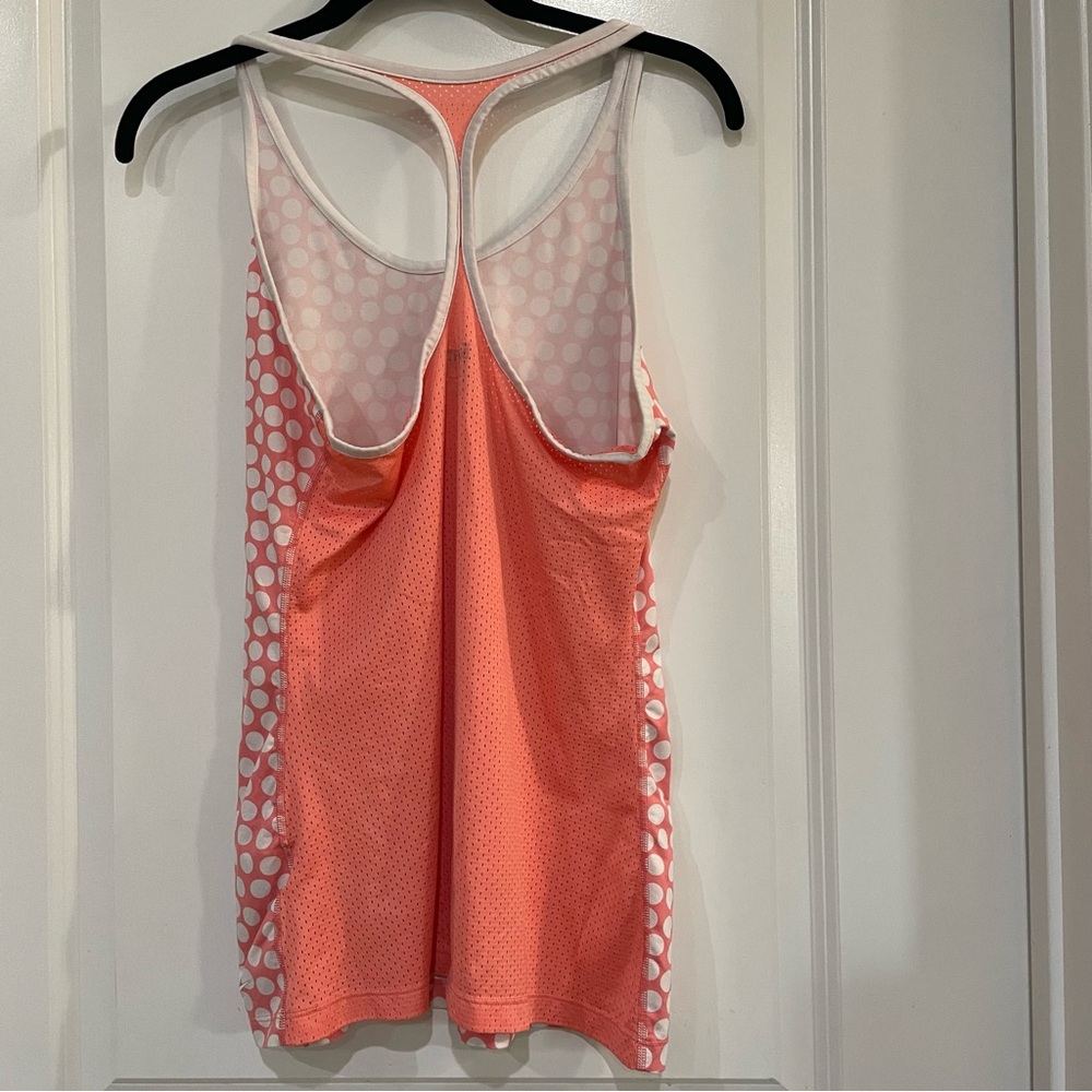 Nike dry fit light weight racer back ladies tank‎ top. Size medium. - Picture 2 of 3